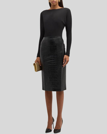  Woman wearing croc embossed black leather pencil skirt with black top - Savona Croc Noir Skirt